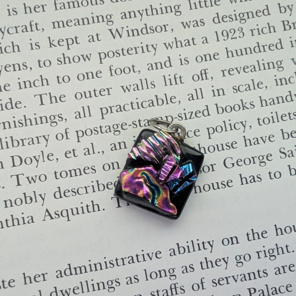 Colorful Geometric Pendant - Picture 6 of 6